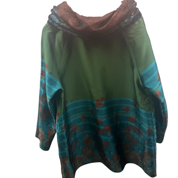 Reversible Parisian Hooded Rain Coat - Picture 7 of 15